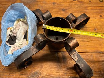 Kovaný stojan na Vianočný stromček. - 3