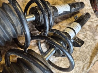 E90 Predne tlmiče - 3