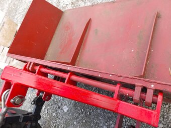 Transportný box na traktor Zetor - 3
