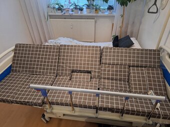 Elektrická polohovateľná zdravotná posteľ. - 3