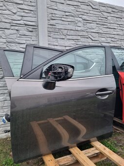 Dvere mazda 3 - 3