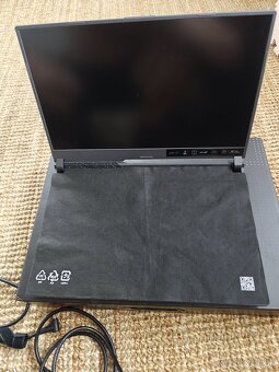 Asus Rog Strix G17 G713RS - 3