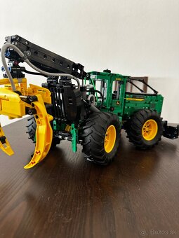 LEGO 42157 John Deere 948L-II - 3