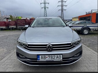 Volkswagen Passat Variant 2.0 TDI EVO Elegance DSG - 3