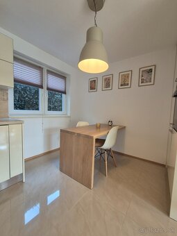 Na predaj moderný mezonetový byt s predzáhradkou a parkovaní - 3