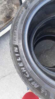 275/45r20 110V Michelun - 3
