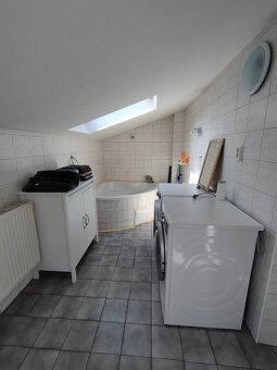 Na prenájom podkrovný priestor 90m2,v centre Žiliny. - 3