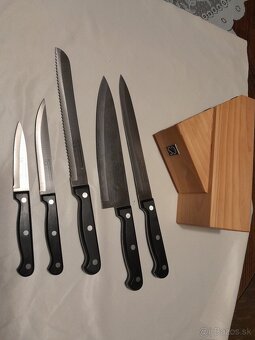 Sada nožov  v bloku - 3
