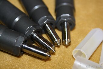 Trysky MERCEDES BENZ 2.2 CDI A6510702887 28348370 - 3