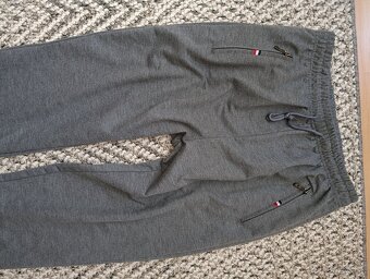 Teplákové nohavice L - 3