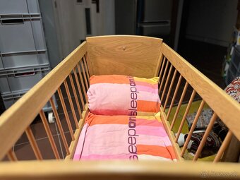 Drevená hojdacia postieľka - 3