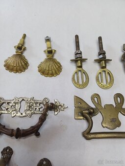 Predám staré mosazne kovanie - 3