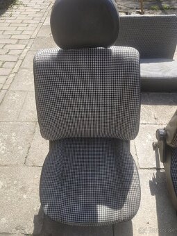 Sedadlá VW chrobak rezervované - 3