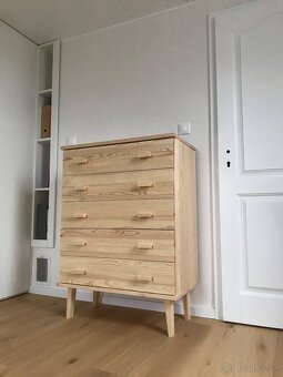 Drevená komoda - 3