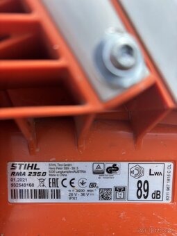 Predám Aku Kosačku Stihl Rma 235 set 2x baterka AK 20 - 3