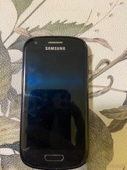 Nokia 3kusi a Samsung - 3