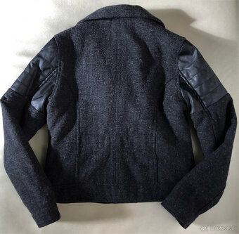 146 prechodna bunda,11 r. - 3