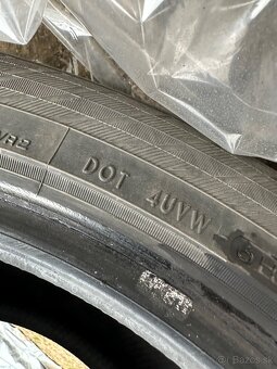 285/45 r19 Yokohama zimne 4-5mm - 3