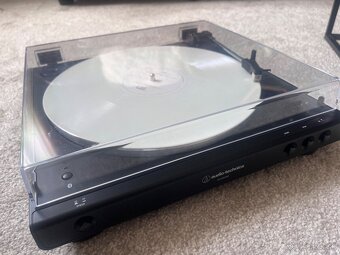 Gramofon audio-technica AT-LP60xBT black - 3