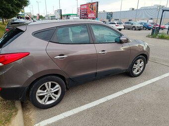 Predám Hyundai ix35 1.7 CRDi STYLE - 3