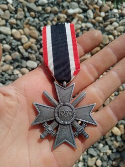 Nemecka medaila s mečmi - 3