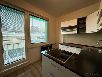 1-izbový byt na prenájom, s dvomi balkónmi, Školská ulica - 3