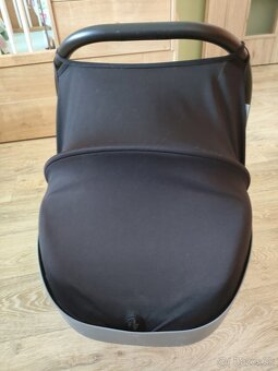 Autosedačka vajíčko (0-13 kg). - 3