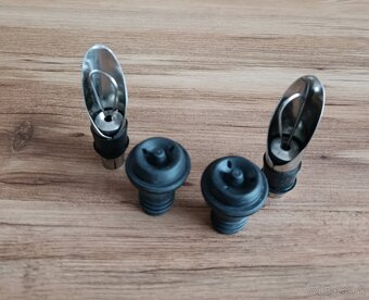 Zátky na fľašu + vákuová pumpa - 3