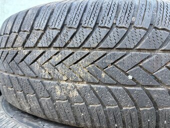 245/70R16 - 3