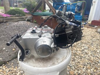 Predám diely na minibike / minicross motorku - 3