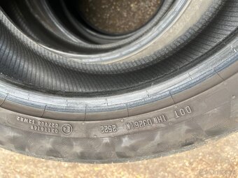225/45 R19 - 3