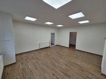 Obchodné priestory / 48 m2 / - Bytča - 3