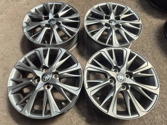 4x100 r15 ET39 x 5J elektróny originál TOYOTA - 3