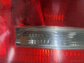 zadné ľavé svetlo určené pre Audi A6 - 3