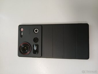 Predam/Vymenim ZTE nubia z70 ultra 12/256 gb 550€ - 3