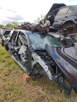 Rozpredám Volkswagen Touareg 7L 5.0 V10 TDI - 3