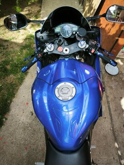 Yamaha R6 - 3