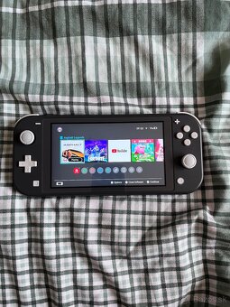 Nintendo switch lite - 3