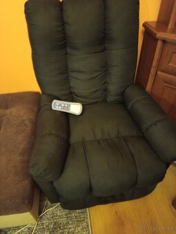Predám elektrické masážne kreslo - 3