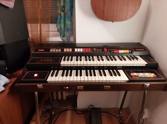 Elektricky organ Farfisa Commander - 3
