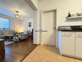 Na predaj: 3 izb.byt + záhradka + pivnica + komora - 3