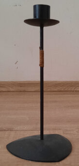 čierny kovový svietnik - 3