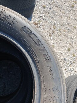 205/60r16 92v Kumho - 3