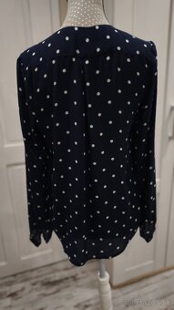 Tmavomodré bodkovaná blúzka - 3