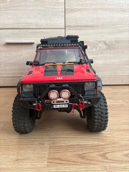Predám RC model jeep cheroke 1/10 - 3