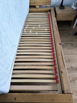 Predám manželskú posteľ 180x200 z masívu - 3