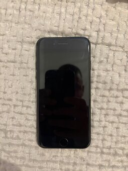 iPhone SE 2 generácia 128GB - 3
