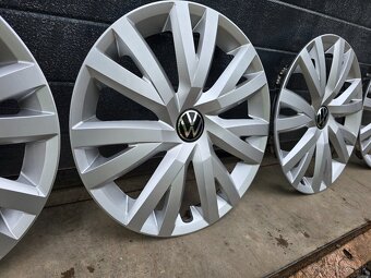 Puklice Volkswagen 16" - 3