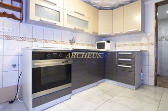 NA PREDAJ, RODINNÝ DOM, PETROVANY - 3