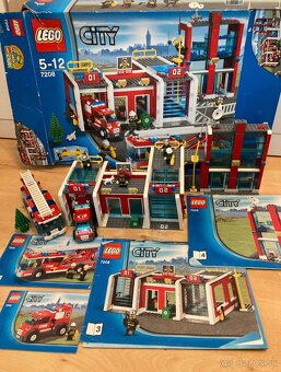 Lego city 7208 - hasičská stanica - 3